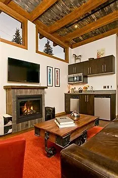 Fireside 4* Wilson